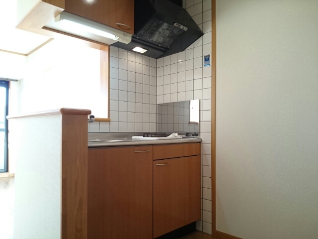 サン　フレイム キッチン