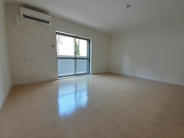 カーロ．アロッジオ リビング