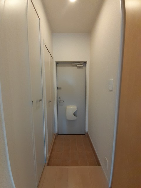 カルム・メゾン北館 玄関