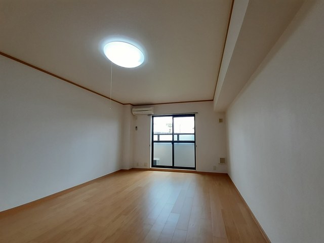 カーサ・エル・タカミヤ リビング