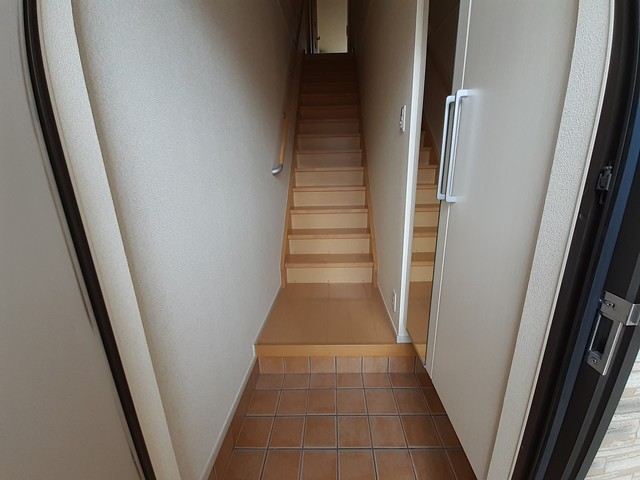 フラワータウン　ベルフラワー 玄関