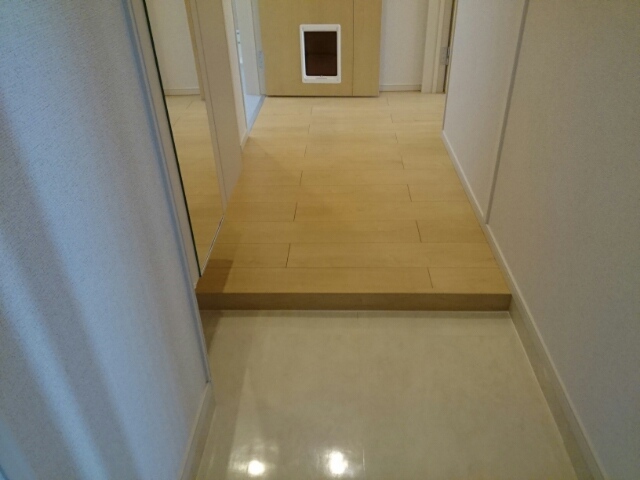 ソレイユ平野 玄関