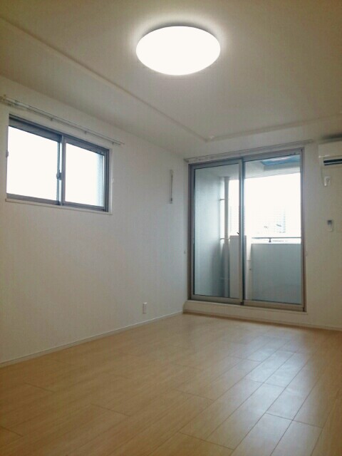 ディオーネ・ジエータ　大日 リビング