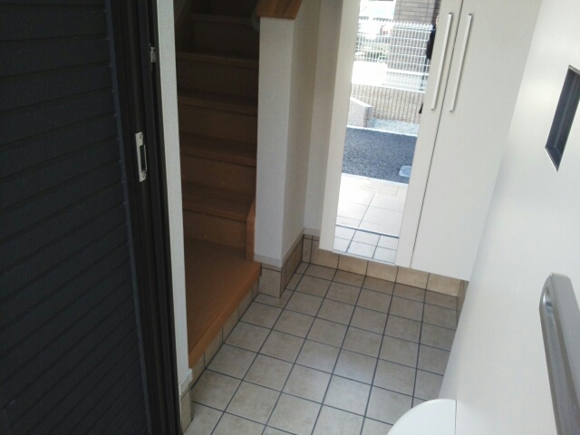 クリサンテーム　トキ 玄関