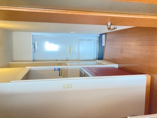 レオパレスアクティ 玄関