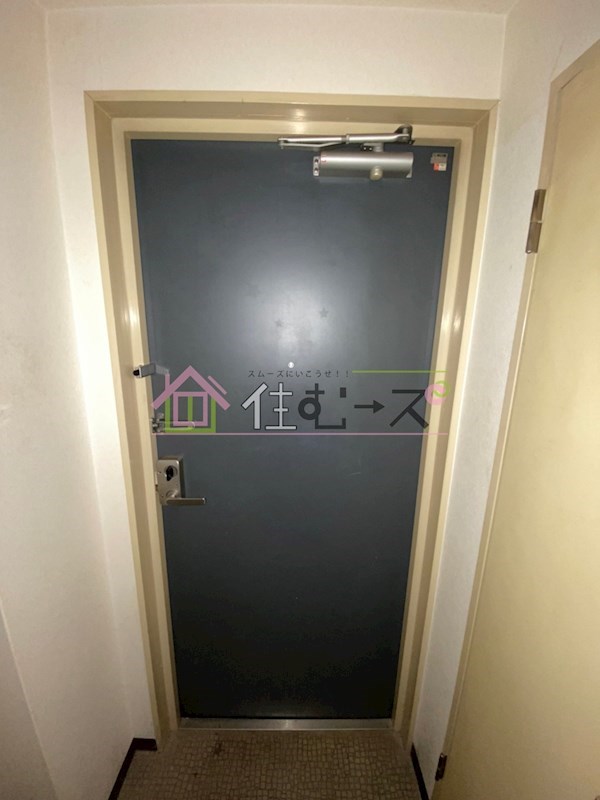 シティライフエステート難波南 玄関