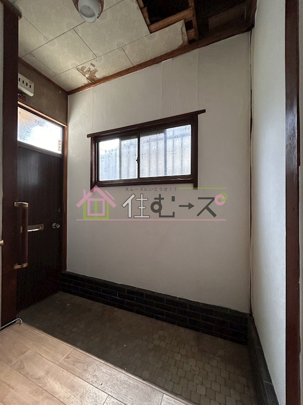 大今里四丁目一戸建て 玄関