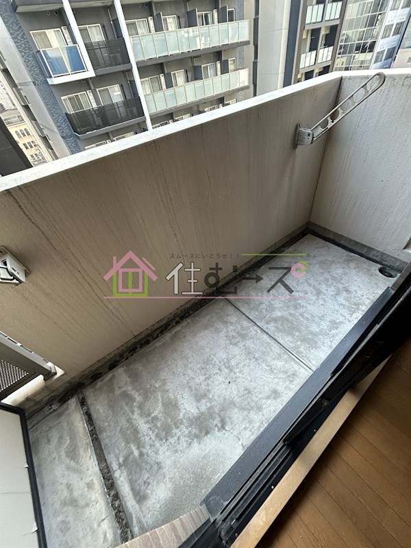 レジェンドール堺筋本町 ベランダ