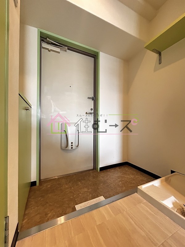 アロンディール区役所前 玄関