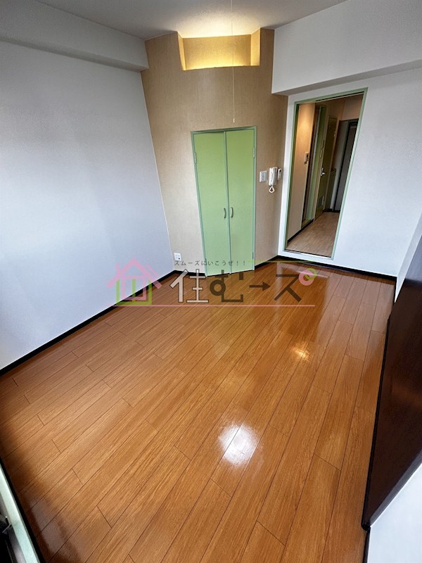 アロンディール区役所前 リビング