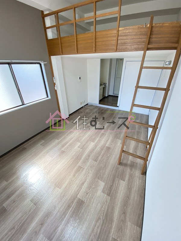 シェトワ北河堀 リビング