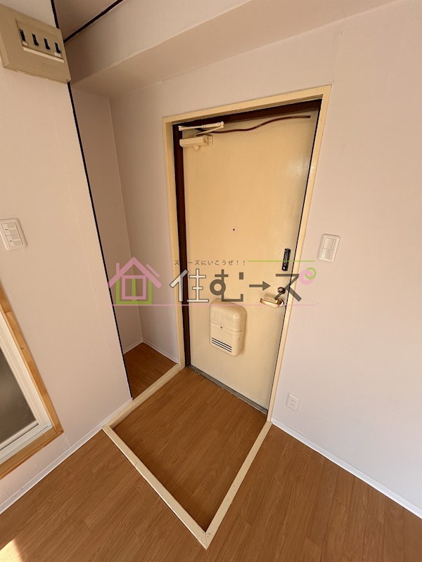 隆翔　今里 玄関