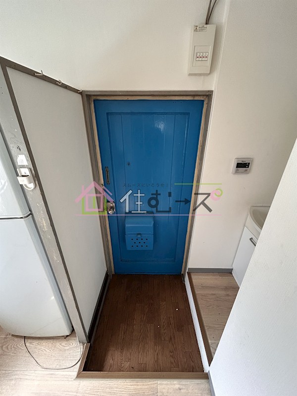 新今里マンション 玄関