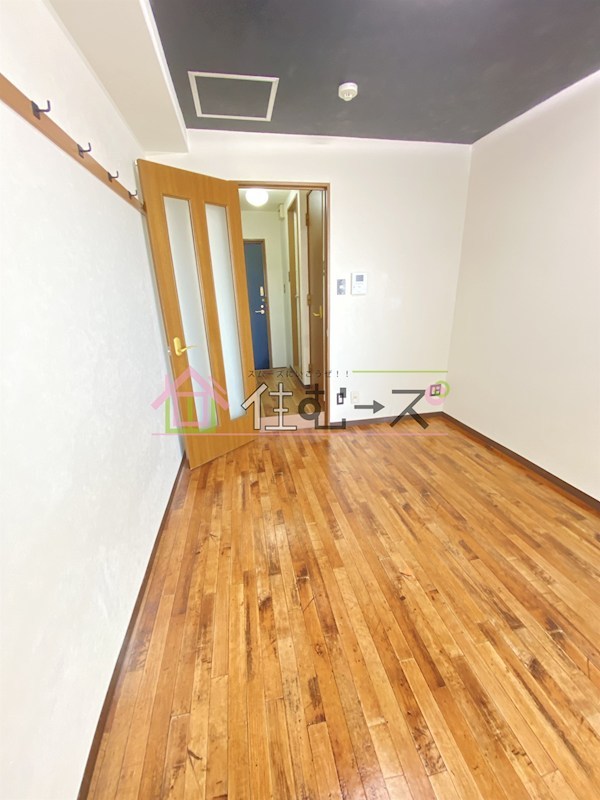 ロイヤルヴィラ昭和町 リビング