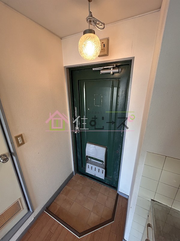 メゾンドアムール鶴橋 玄関