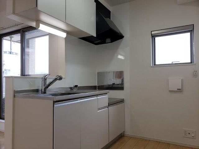 カ－サプラシ－ド キッチン