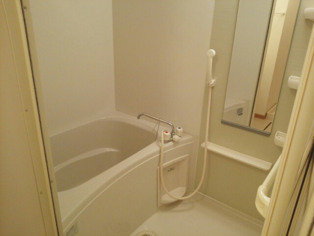 ウェストフィールド 風呂画像