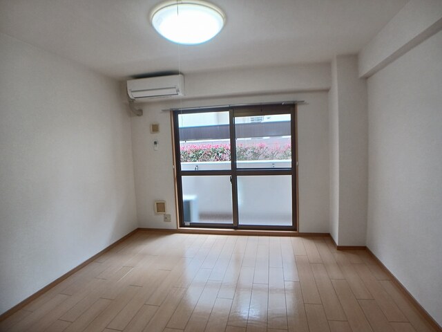 セイバリー仁川 リビング