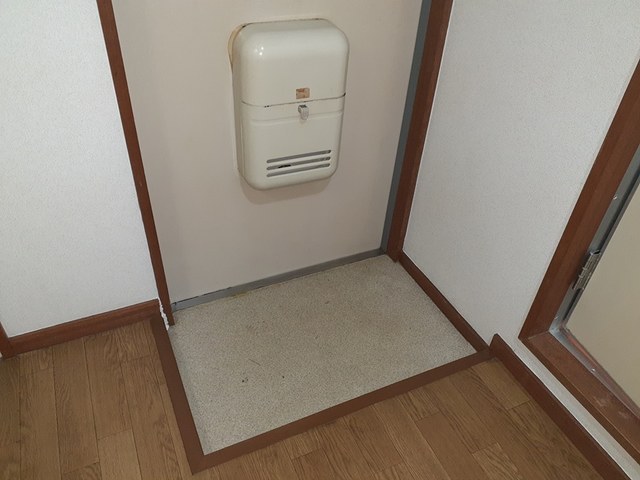 光ハイツ・杉本 玄関