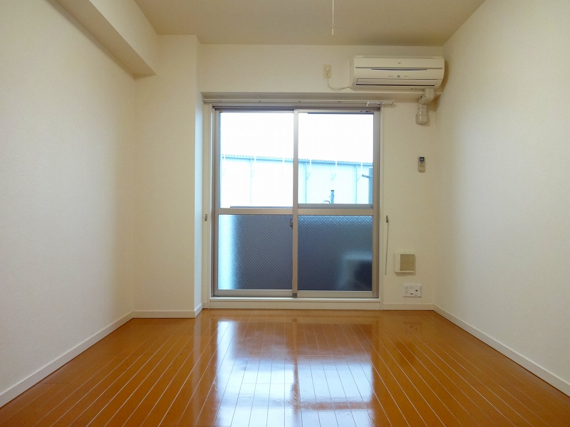 プラシード リビング