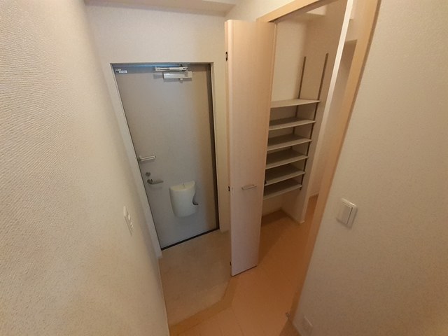 マーヴェラス　コート 玄関