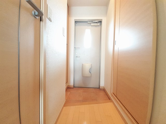 ハッピーライフ 玄関