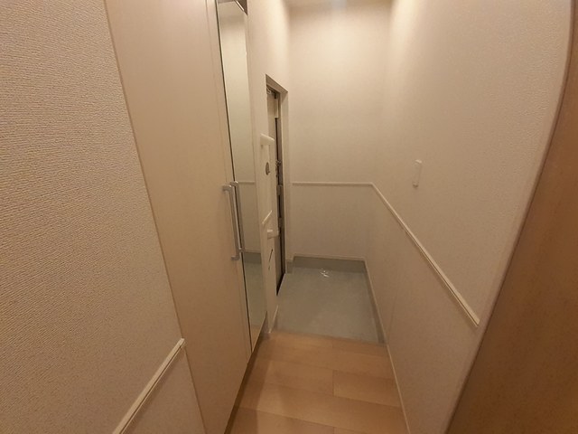 ウェルス暁 玄関