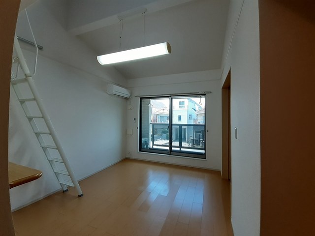 ロータス リビング