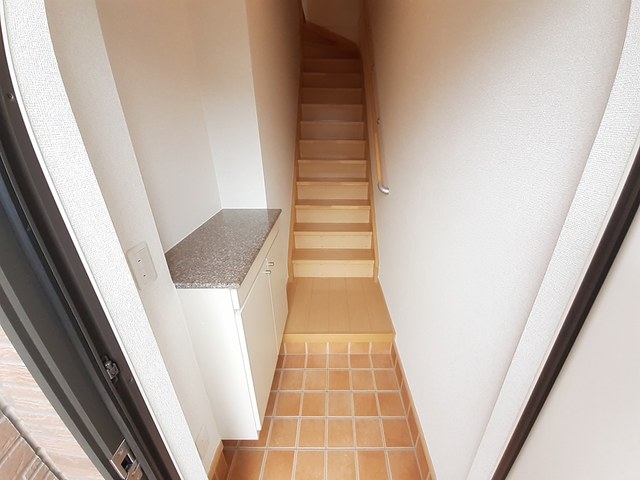 ファースト　アベニュー 玄関