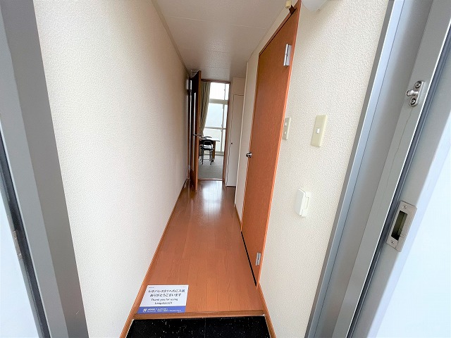レオパレスグランデ泉Ａ 玄関