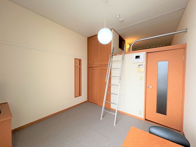 レオパレスグランデ泉Ａ リビング