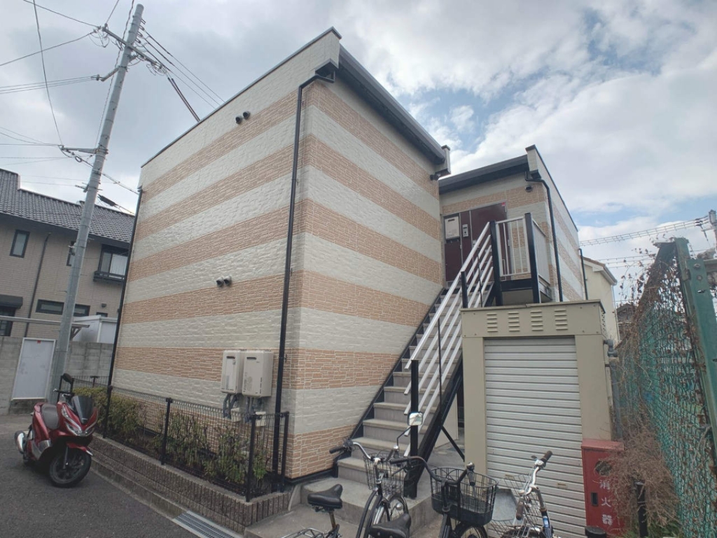 レオパレスＴＷＩＮＫＬＥ 外観