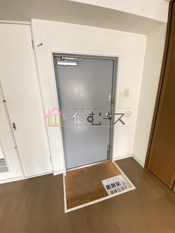 クローバーハイツマキノ 玄関