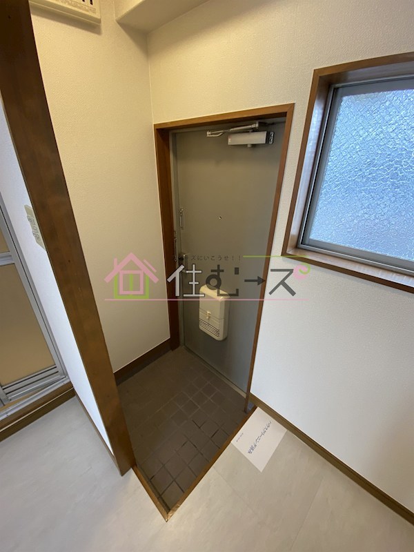 コーポサーティーン 玄関