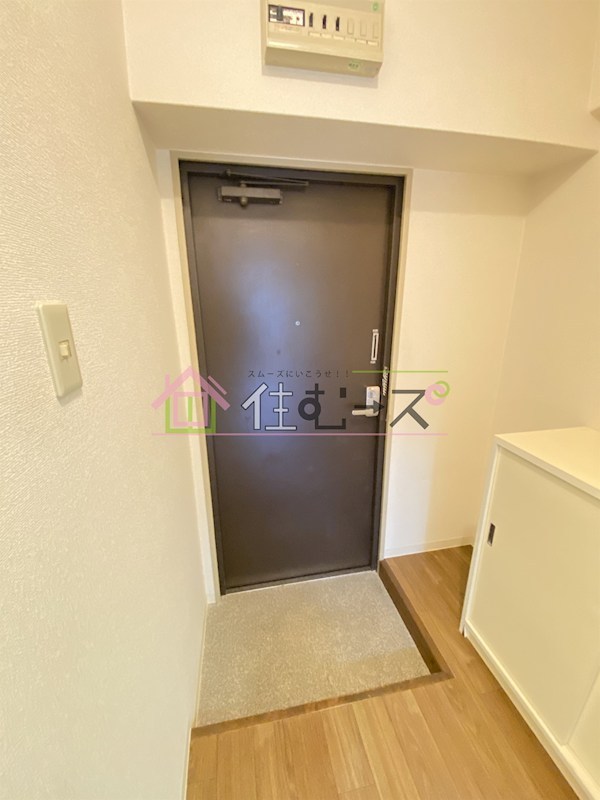 クレイン新大阪 玄関