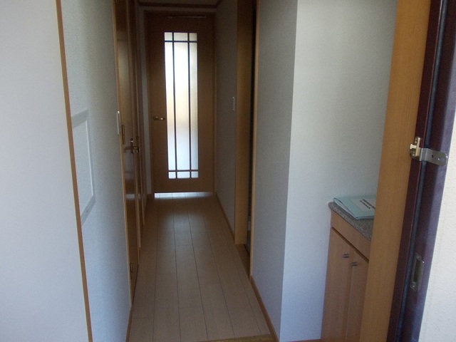 ジュネス里中 玄関