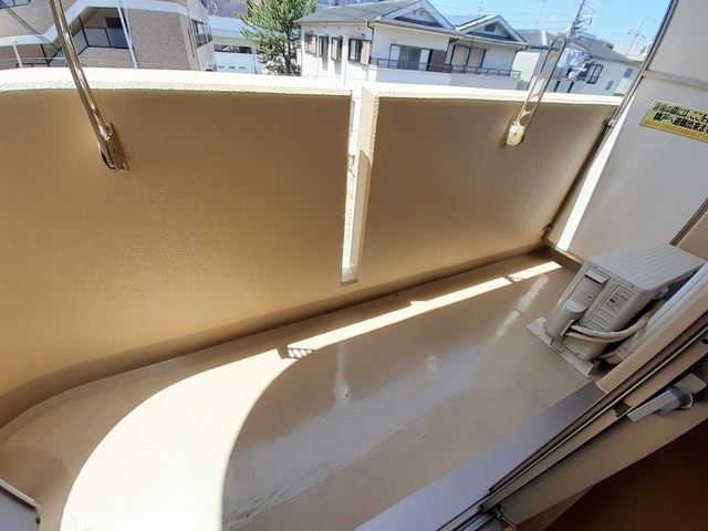 ジュネス里中 ベランダ