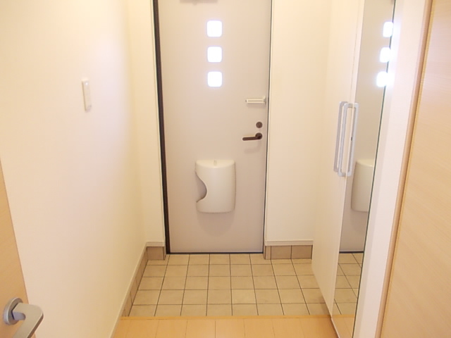 エレガントヒルＡ 玄関