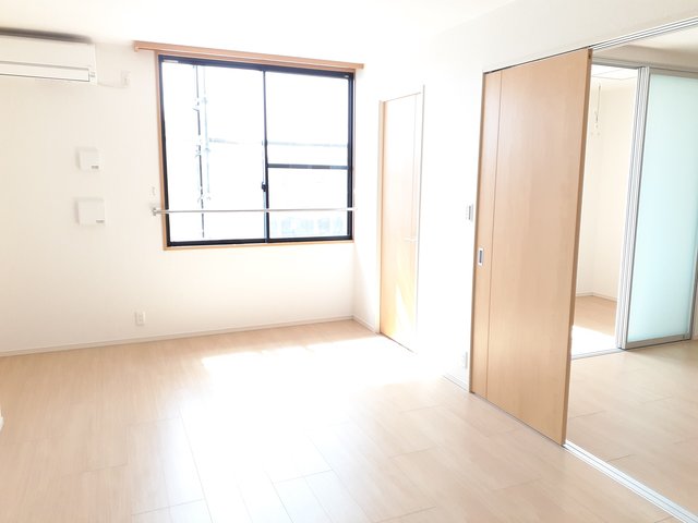 サンメゾン・ヒラソル リビング