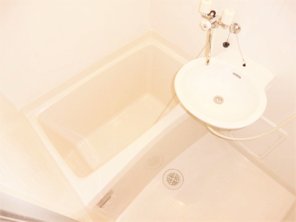 レオパレスアーク 風呂画像