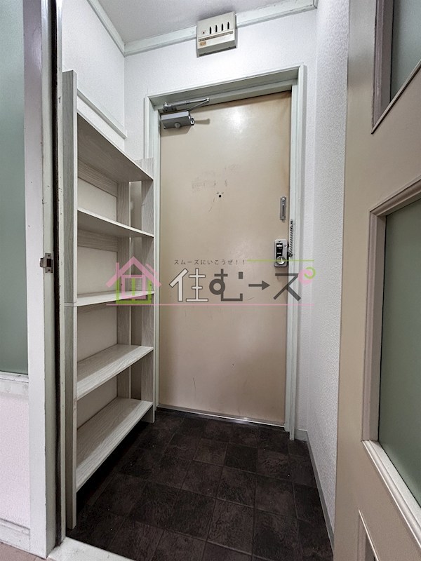 ロイヤルゆたか　別館 玄関