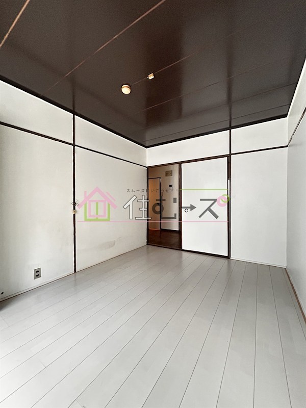 ヴィラナリー大道 リビング