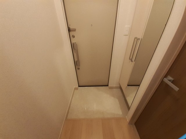 プログレＮ&amp;theta; 玄関