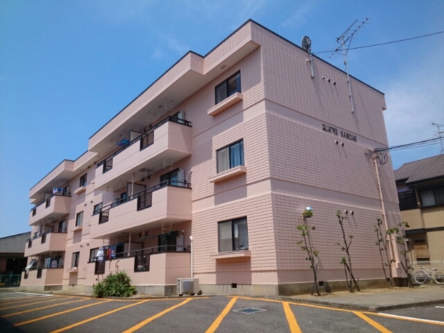 カトルセゾン 外観