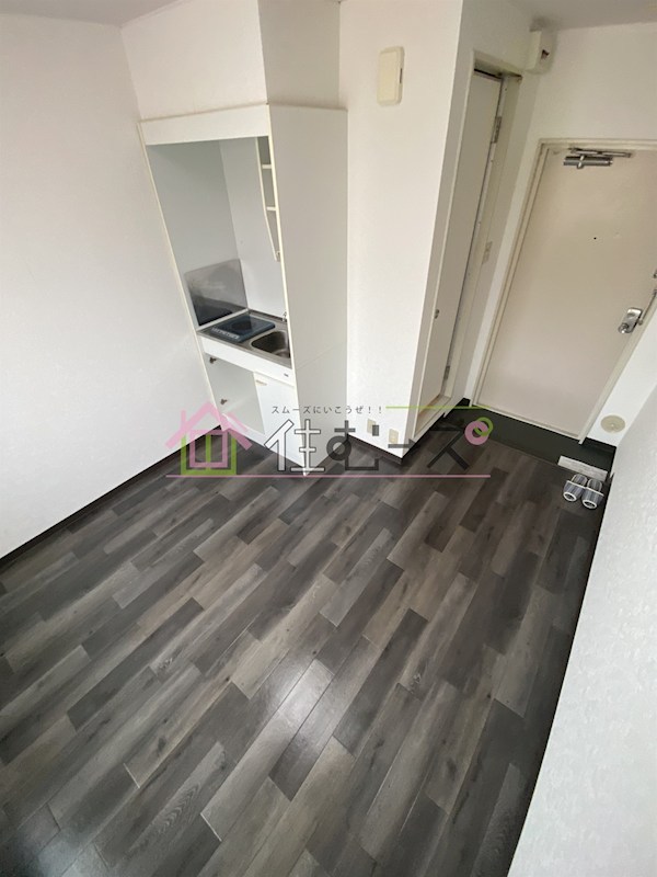 ユーアイ針中野 リビング