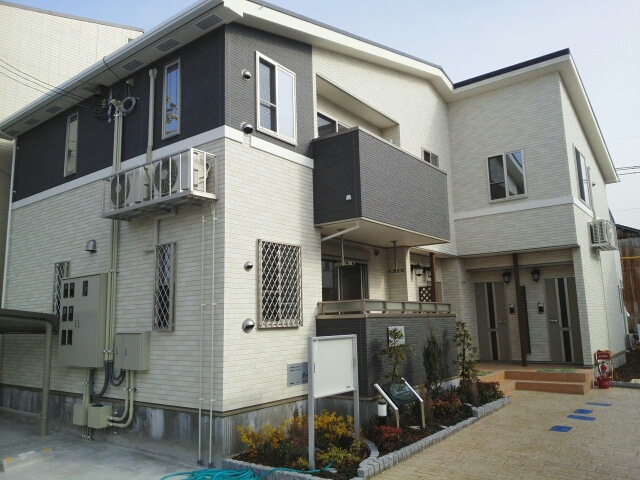 アウローラ八尾 外観