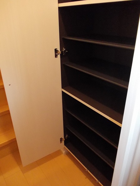 サンシャイン　パレス 玄関