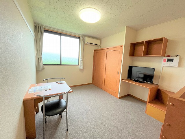 レオパレス悠 リビング