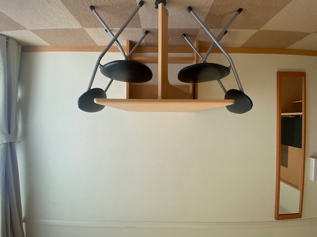 レオパレスエアポート リビング