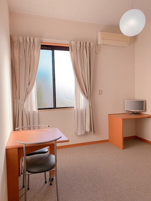 レオパレスインペリアル リビング